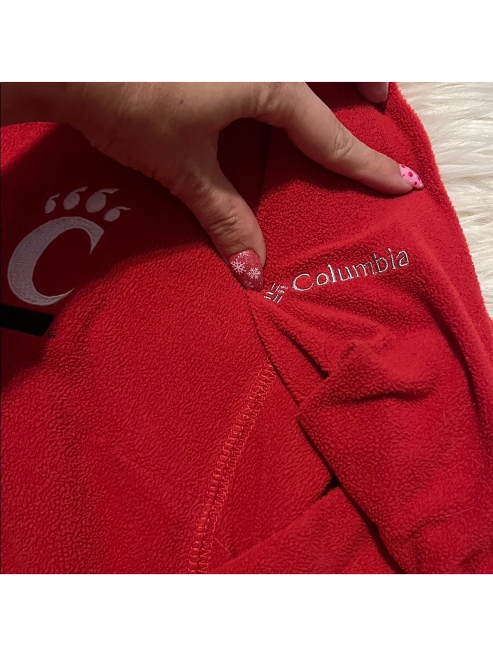 Columbia Women's Small Cincinnati Bearcats Red Half Zip Fleece | Cozy Pullover - Picture 5 of 8